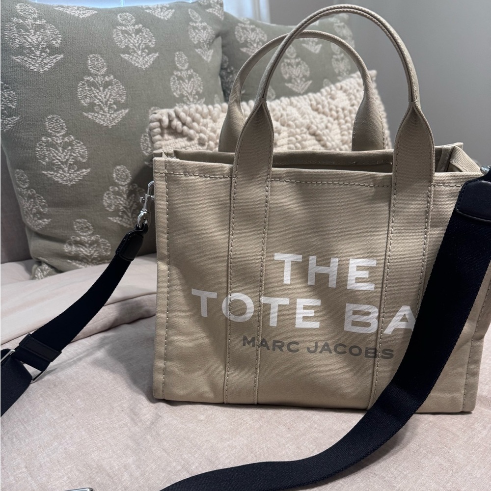 Marc Jacobs THE CANVAS MEDIUM TOTE BAG